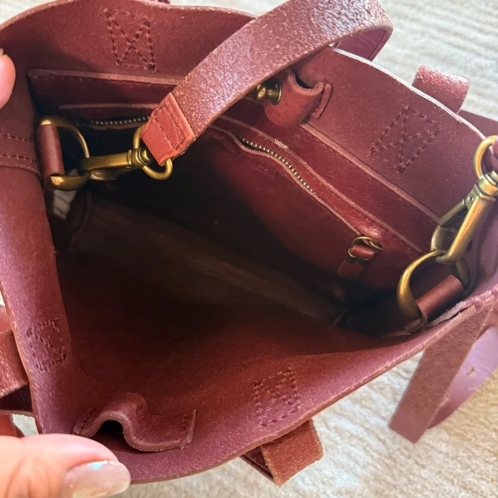 Madewell Small Transport Bag in Dark Cabernet - Picture 9 of 12